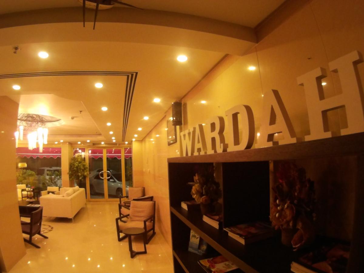 Wardah Hotel Apartments Sharjah Esterno foto